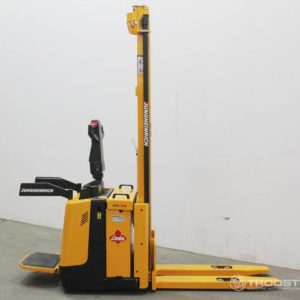 Gerbeur électrique d'occasion Jungheinrich avec plateforme, ERC 12